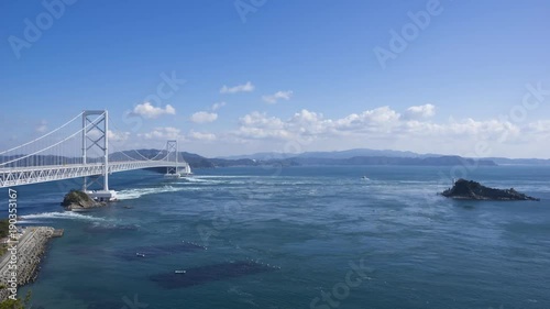 Wallpaper Mural 大鳴門橋　瀬戸内海　タイムラプス(徳島県2018年1月撮影) Torontodigital.ca