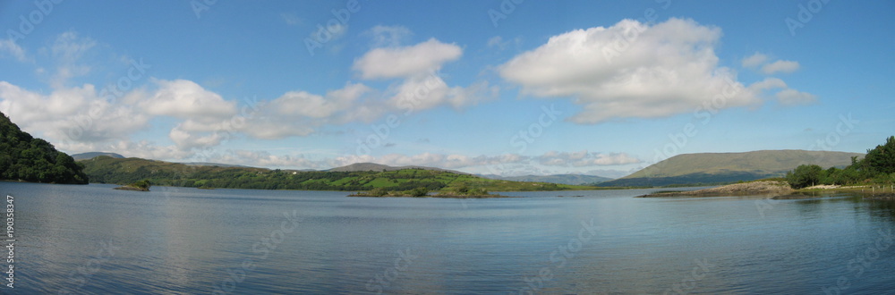 Panorámica Louch Corrib, Irlanda