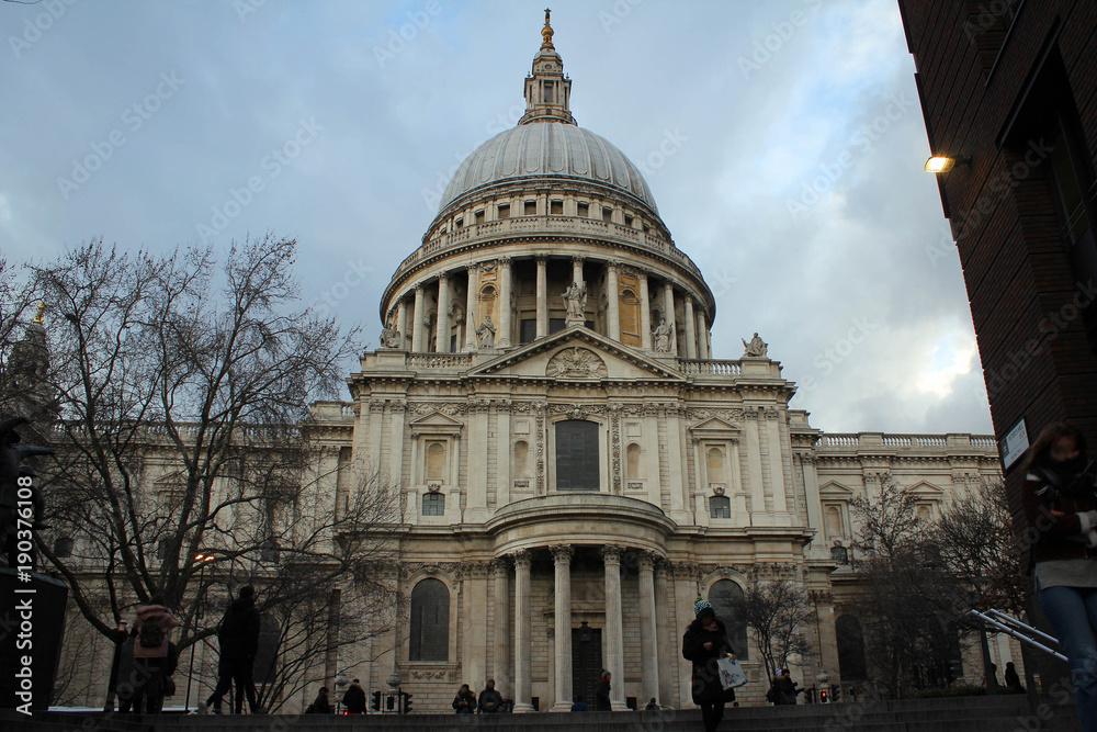 Saint Paul Cathedral in London, England Saint Paul Cathedral in London, England
