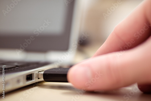 Connexion au port USB d'un ordinateur