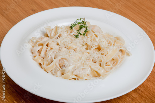 Pasta Tagliatelle with mushrooms and chicken