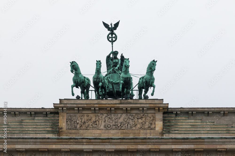 Obraz premium Quadriga auf dem Brandenburger Tor in Berlin