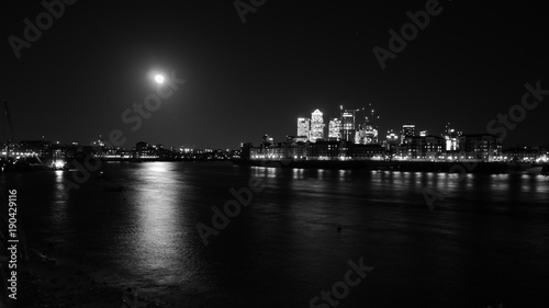 Moon Over London © Johnny