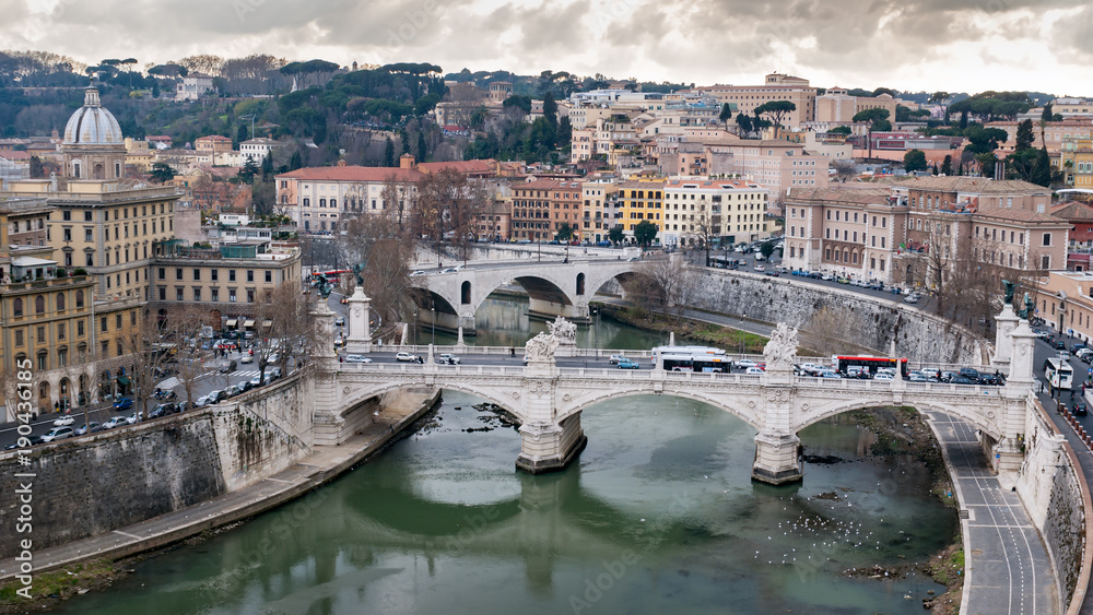 Puentes sobre el rio Tiber