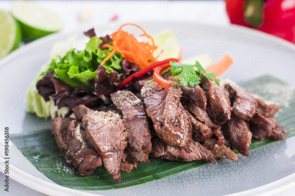 Thai style steak slices with tamarind sauce