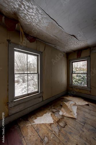 Rustic Boarding House - Abandoned Armbrust House - Catskill Mountains  New York