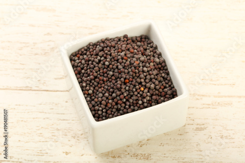 Black mustard seeds