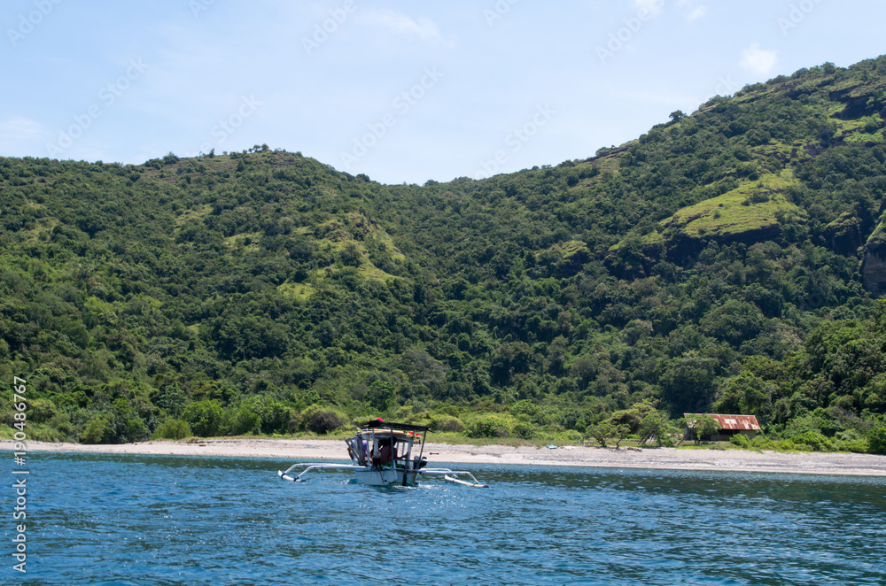 Discovering Sumbawa on a traditional boat.
