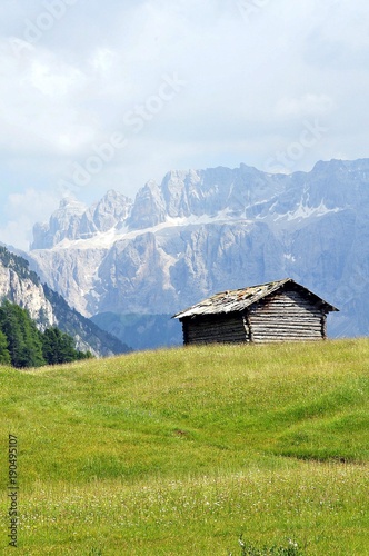 Almhütte in den Dolomiten © Jutta Adam
