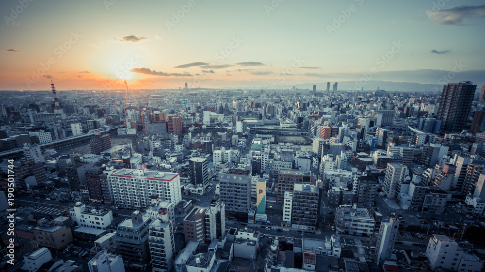 Naklejka premium 日本 都市風景 大阪 夕暮れ
