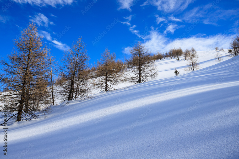 Obraz premium panorama invernale, salendo verso il pizzo Foisc, nelle alpi Lepontine (Svizzera)