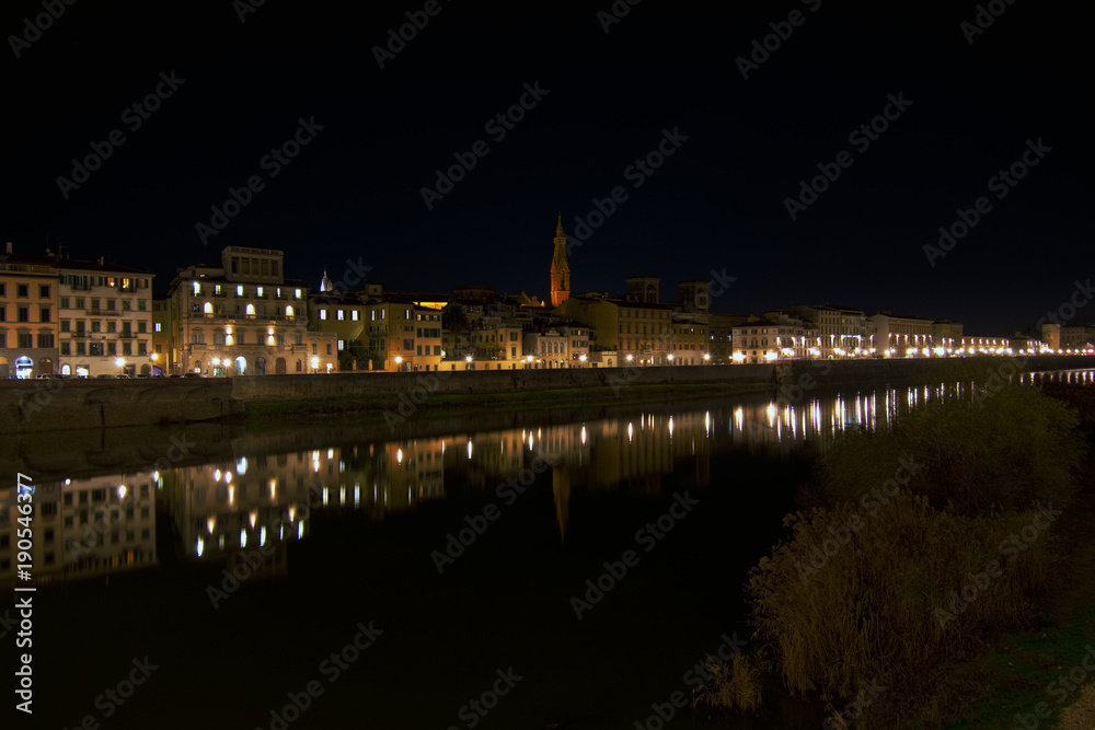 Riflessi notturni di Firenze nell'Arno Riflessi notturni di Firenze nell'Arno