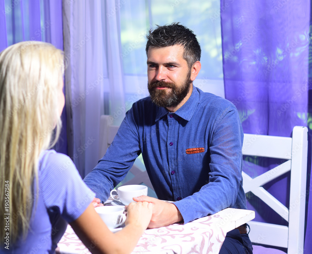 Obraz premium Woman and man and happy face have a date