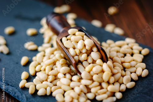 Natural organic pine nuts o...