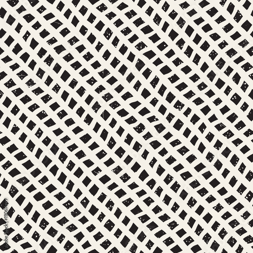 Hand drawn style seamless pattern. Abstract geometric tiling background in black and white. Vector doodle line lattice