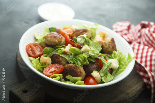 Chicken meatballs salad