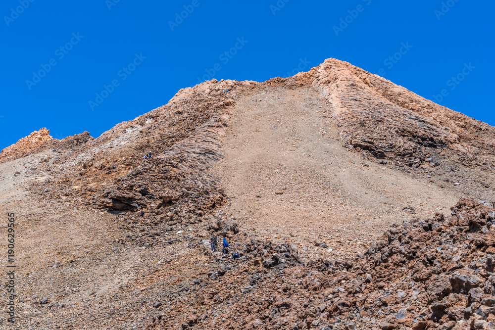 Steiler Aufstieg zum Gipfel des Vulkan Teide auf Teneriffa