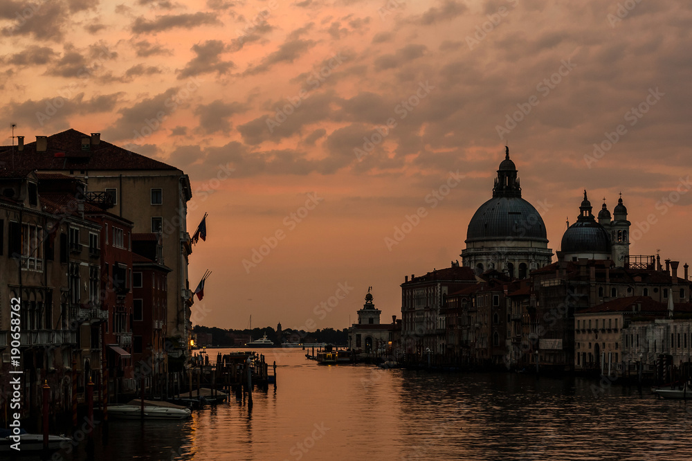Obraz premium Grand Canal and Basilica Santa Maria della Salute, Venice, Italy