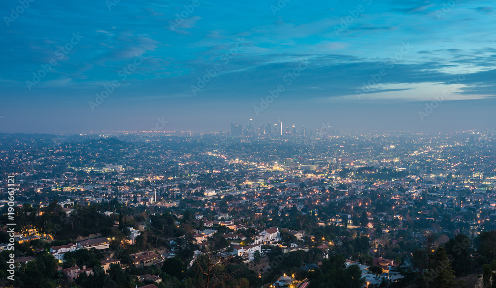 Fototapeta premium Hollywood et Los Angeles la nuit