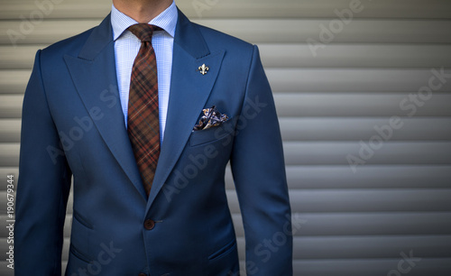 Canvastavla Male model in expensive tailored suit standing and posing
