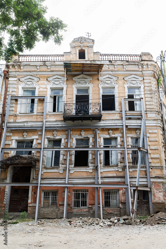 Fototapeta premium Old house was destroyed after the earthquake in Tbilisi, Georgia