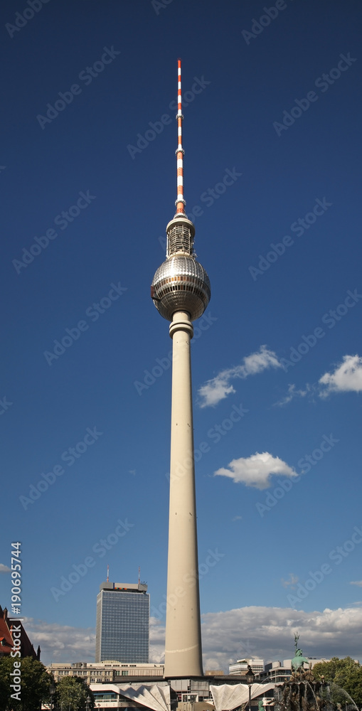 Obraz premium Fernsehturm - TV Tower in Berlin. Germany