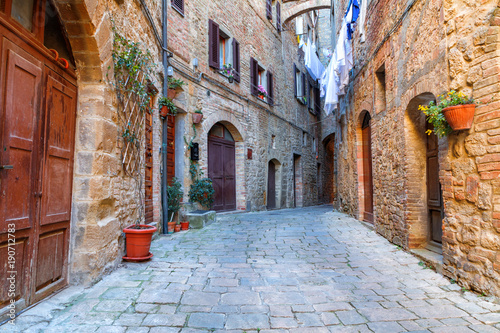 Fototapeta Naklejka Na Ścianę i Meble -  Charming little tight narrow streets of Volterra  town