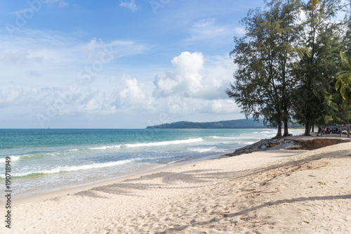 Fototapeta Naklejka Na Ścianę i Meble -  Bang Tao beach, Phuket, Thailand, on a beautiful, sunny day