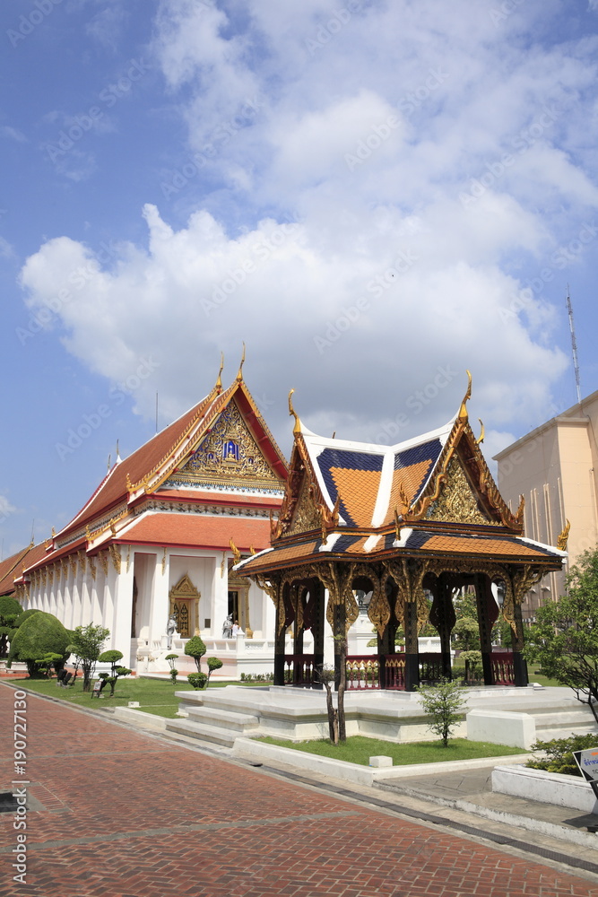 The Bangkok National Museum is the main branch museum of the National Museums in Thailand and also the largest museum in Southeast Asia. It features exhibits of Thai art and history.
