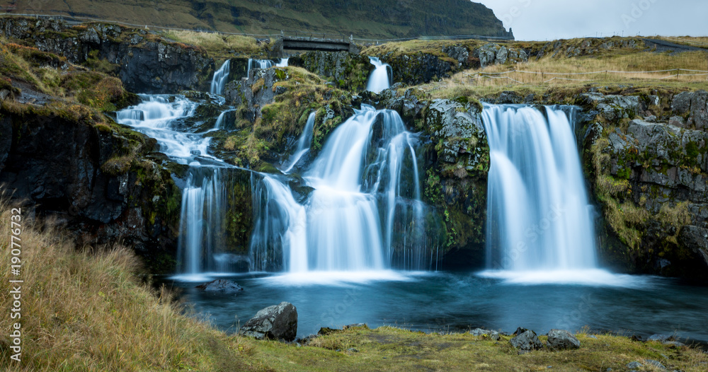 Fototapeta premium Wodospad na Islandii