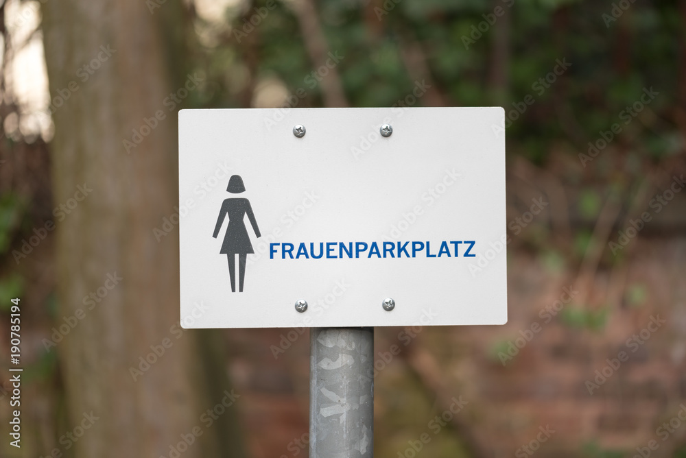 Frauen Parkplatz