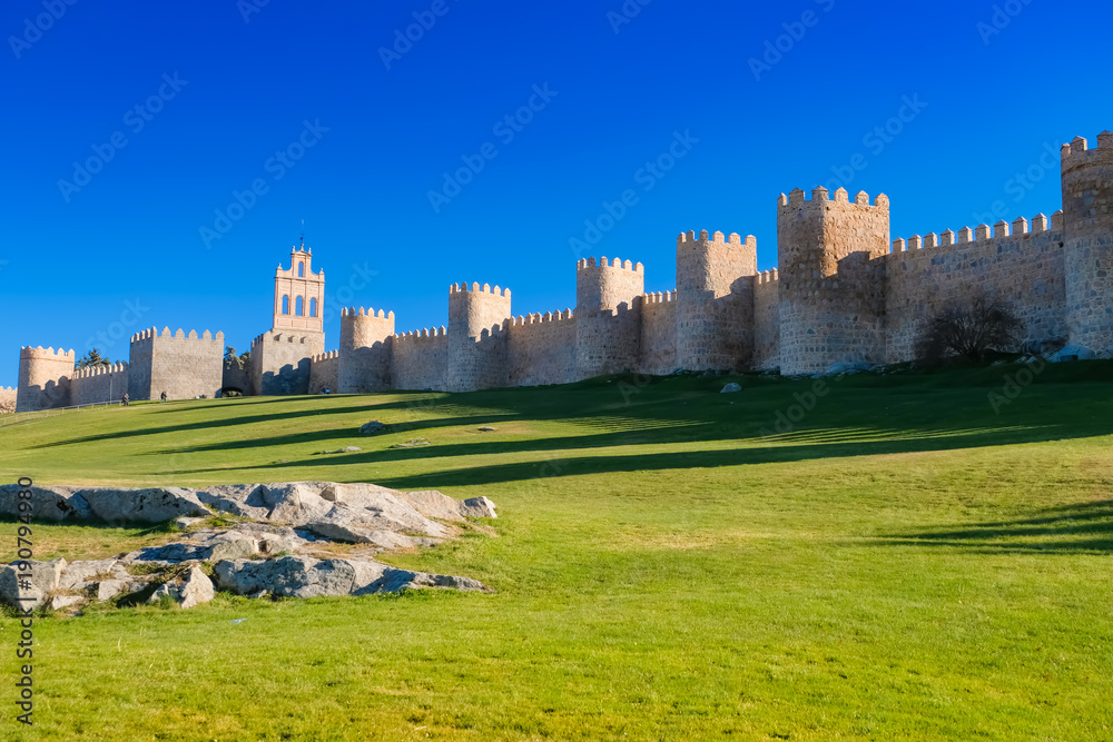 スペイン アビラ 城壁とカルメン門