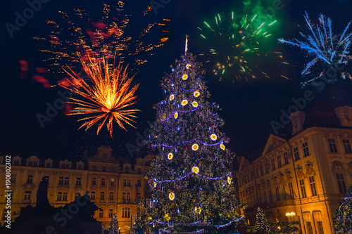 Prague New year's fireworks 2018 © Solarisys
