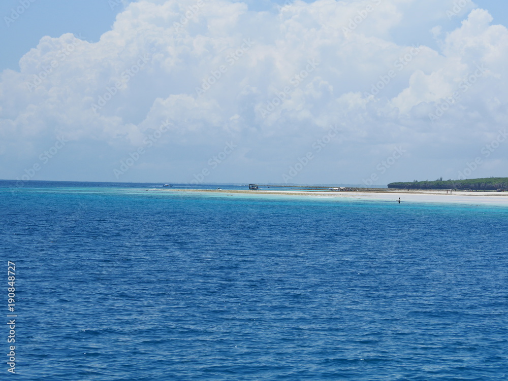 Island in the Indian Ocean, beautiful island, white sand, blue water, blue sky, white clouds, beautiful scenery, nature Island in the Indian Ocean, beautiful island, white sand, blue water, blue sky, white clouds, beautiful scenery, nature