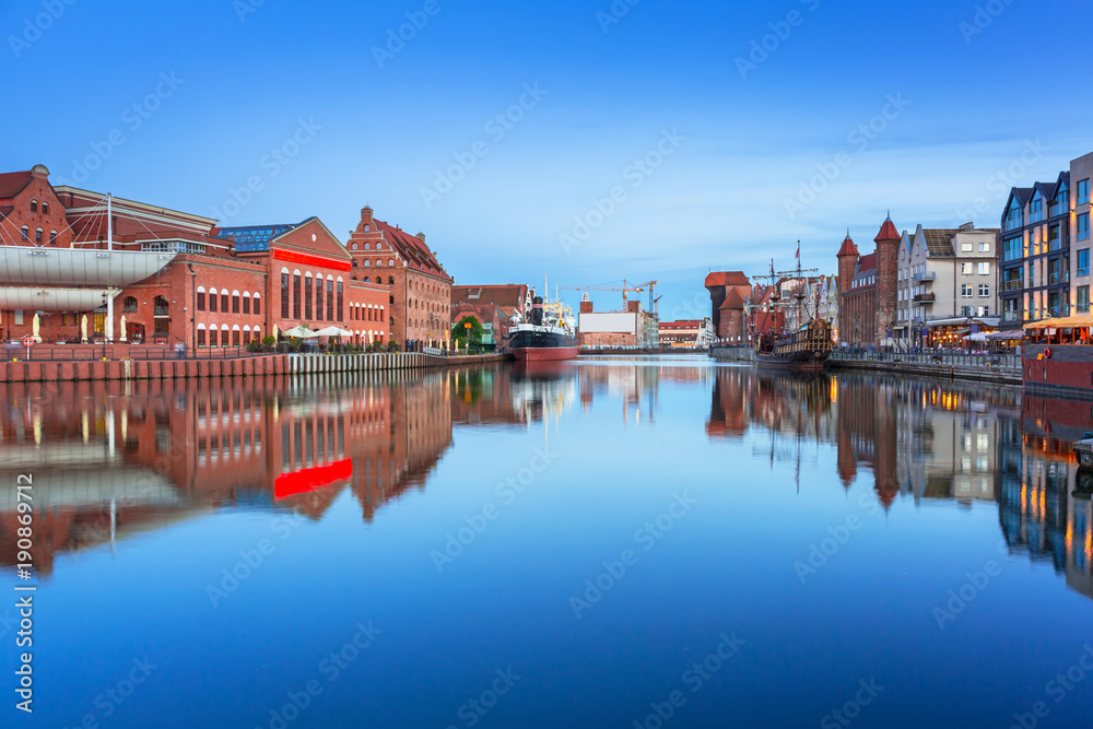 Fototapeta premium Architecture of the old town in Gdansk over Motlawa river, Poland