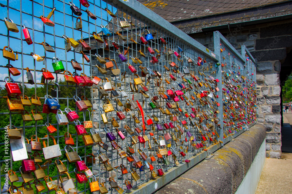 Obraz premium Liebesschlösser 