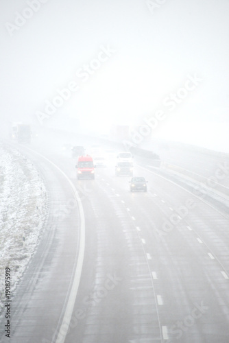 Autobahn im Winter