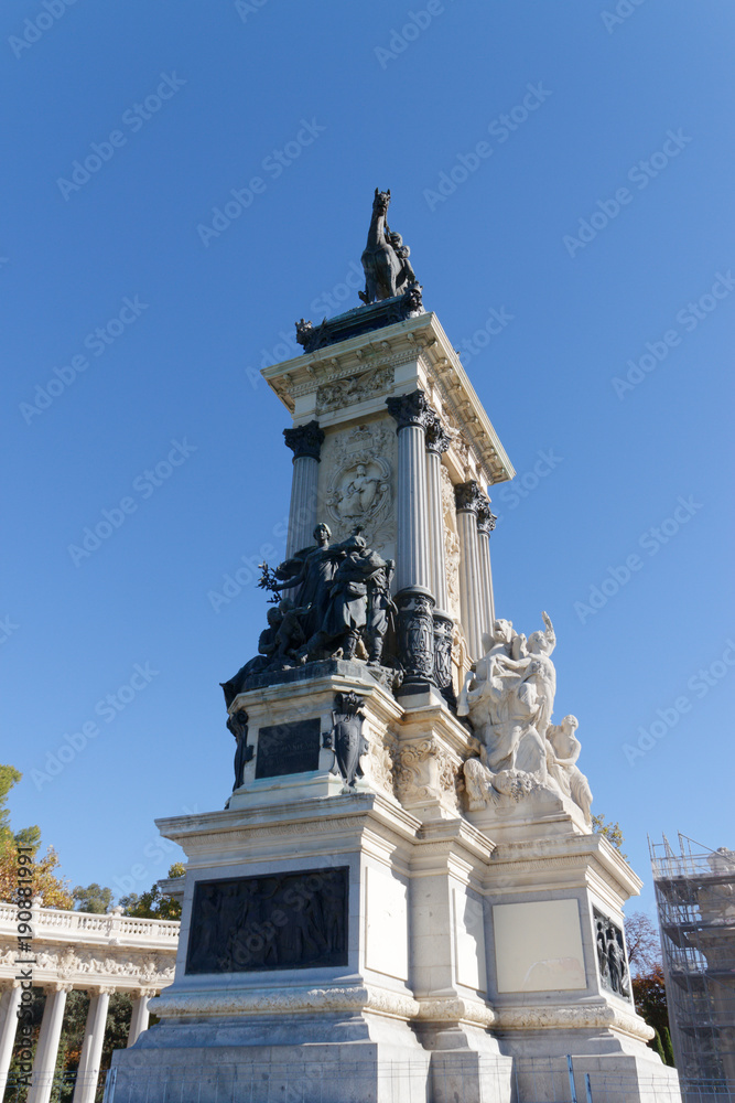 Obraz premium Detail of the monument to Alfonso XII