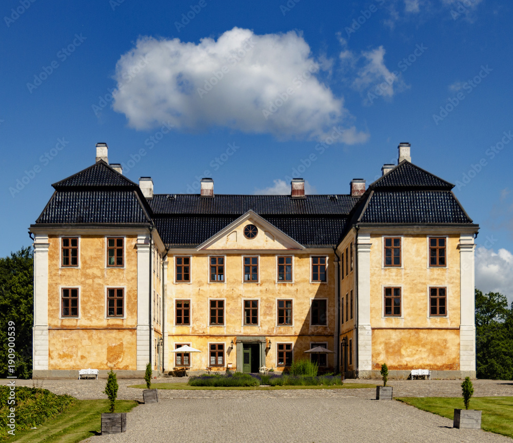 cristinehof castle front