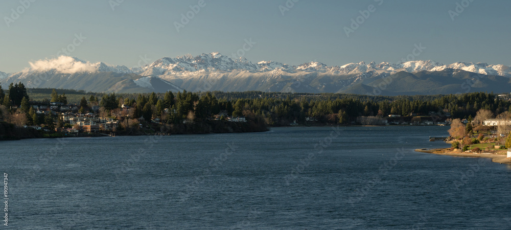 Naklejka premium Olympic Mountains Puget Sound Bremerton Washington