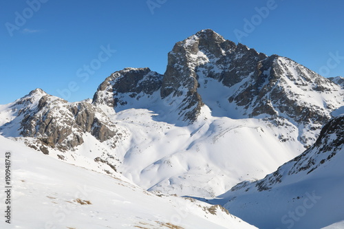 Skitourenparadies Bivio,  Blick vom Muot Cotschen auf Piz Julier 3380m © Reinhold Einsiedler