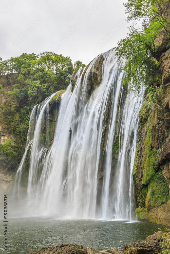 Fototapeta premium Krajobraz wodospadu