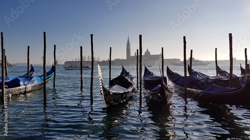 Gondoles sur la mer adriatique, Venise, Italie