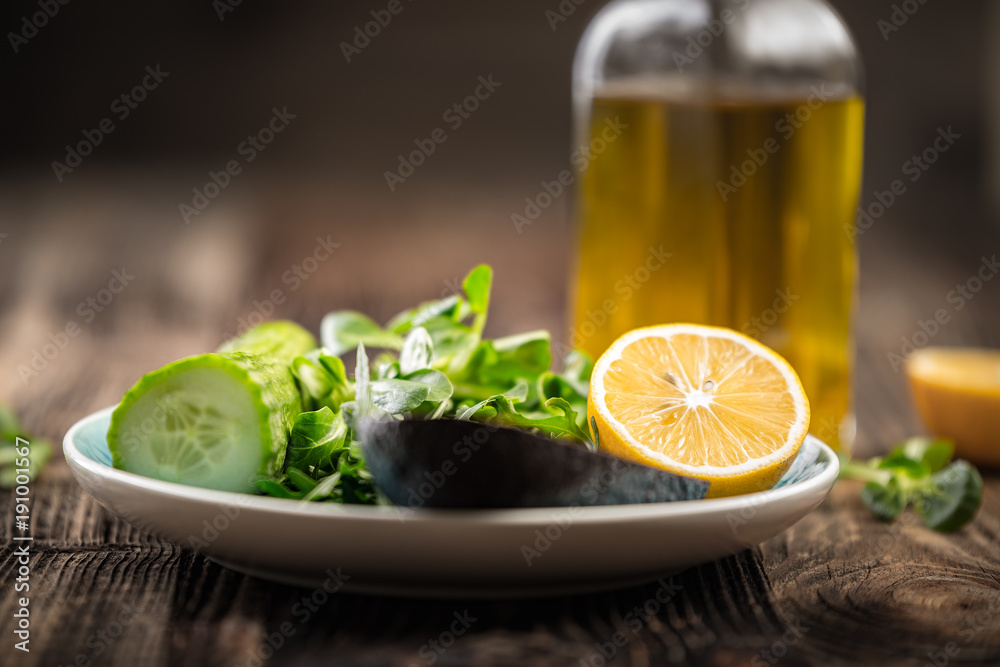 Ingredients for the preparation of lettuce Ingredients for the preparation of lettuce