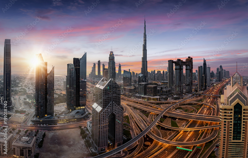 Φωτογραφία Sonnenaufgang über dem Zentrum von Dubai, Vereinigte Emirate