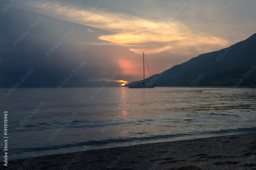 Fotografie Vibrant sunset in Adriatic Sea