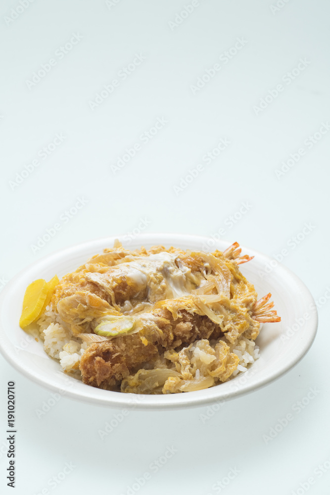 エビ綴じ丼
エビ綴じ丼