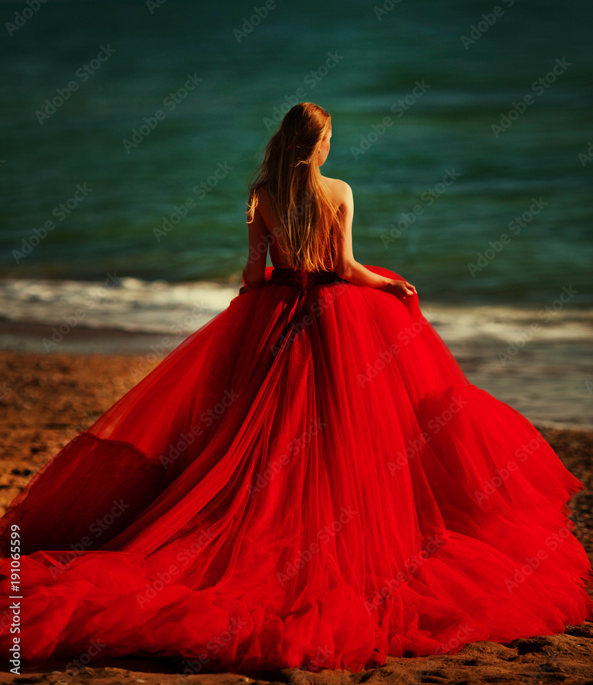 Red Dress Blonde Images – Browse 192,101 Stock Photos, Vectors, and Video |  Adobe Stock