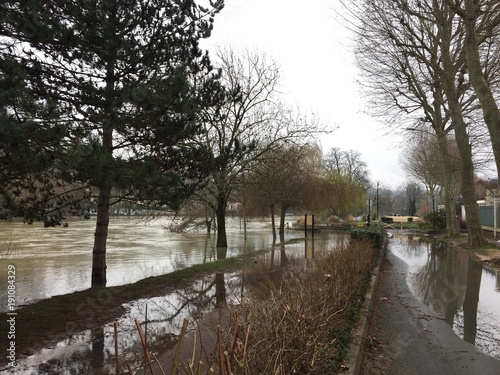 Wallpaper Mural inondations Torontodigital.ca