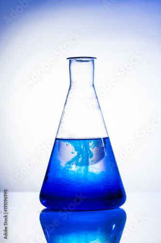 Diffusion in a flask 